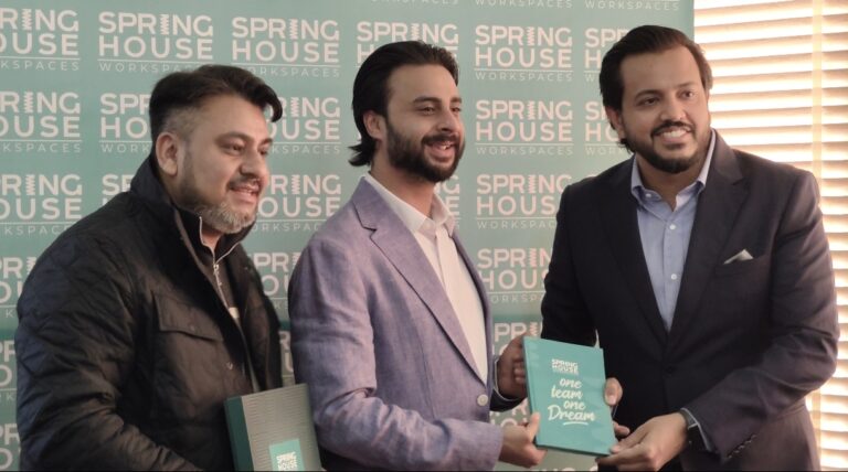 Screenshot_2025-12-19-19-02-46-119_com.miui.mediaviewer-edit